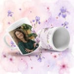 cană personalizată cu poză și nume „iris” – design floral
