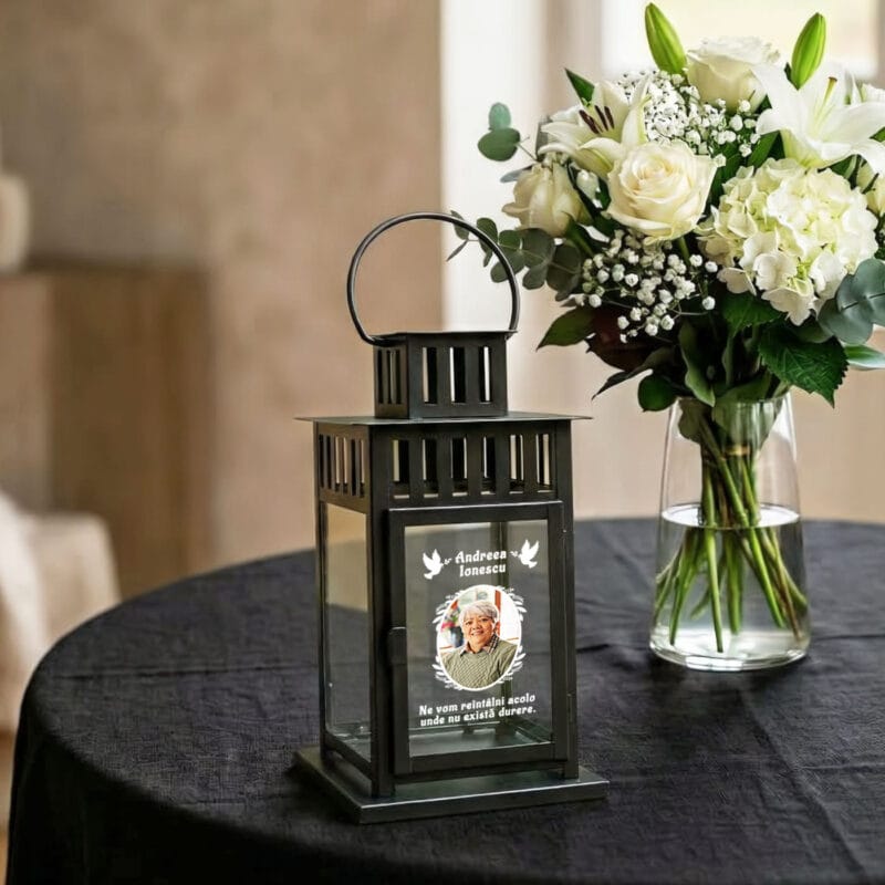 felinar comemorativ personalizat cu poză, nume și mesaje – o lumină veșnică