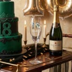 pahar de Șampanie personalizat pentru majorat cu nume și vârstă – eleganță florală