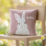 pernă decorativă personalizată "iepurașul pufos" nume brodat