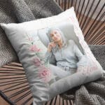 pernă personalizată „mătușa” – design floral cu poză și nume
