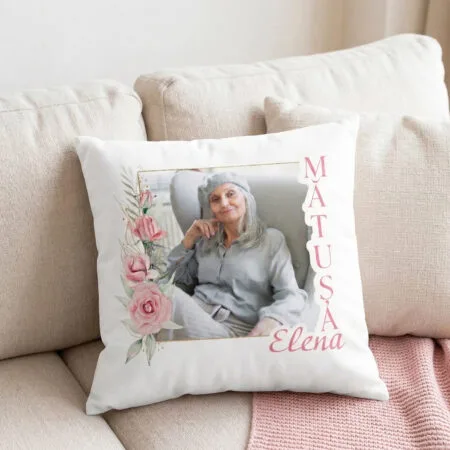 pernă personalizată „mătușa” – design floral cu poză și nume