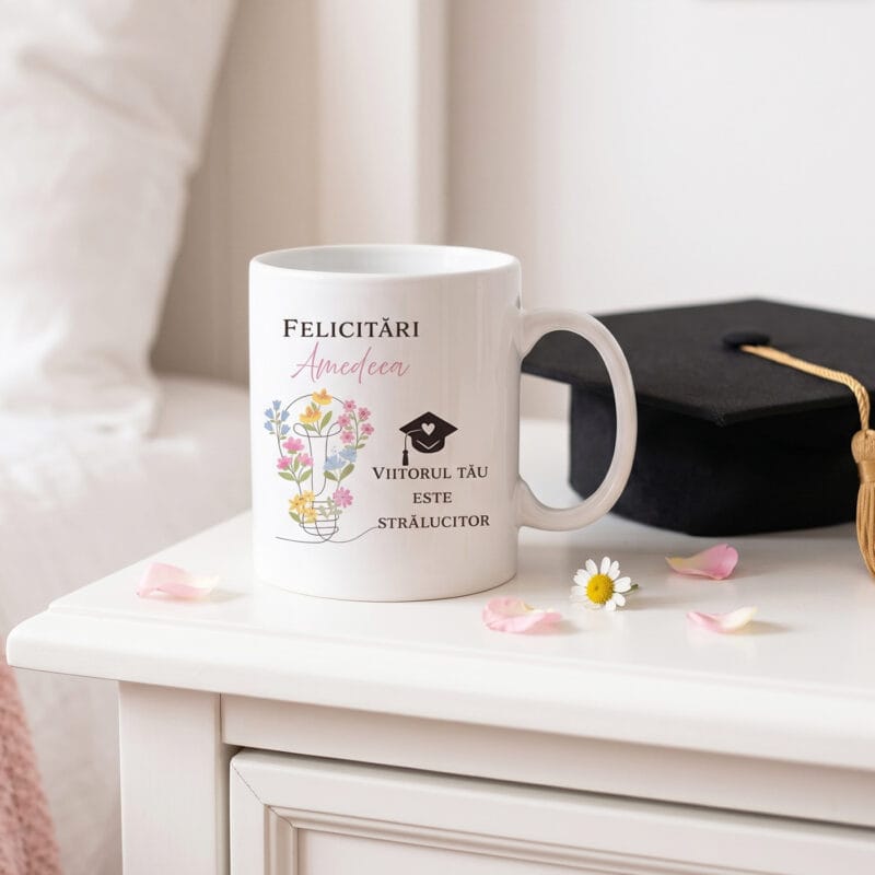 cană personalizată absolvire — viitorul tău este strălucitor