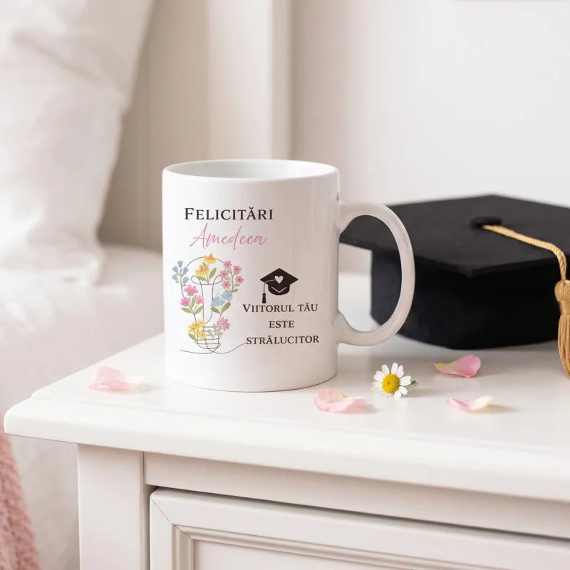 cană personalizată absolvire — viitorul tău este strălucitor