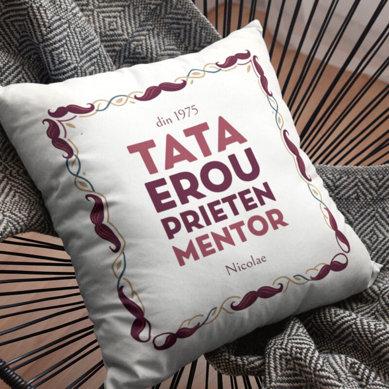 pernă personalizată cu nume și an — cadou tata, erou și mentor