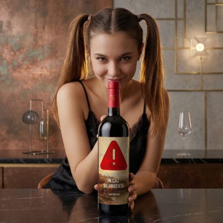 vin personalizat cu mesaj amuzant — În caz de urgență